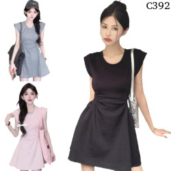 收腰氣質方領連身裙編號:C392