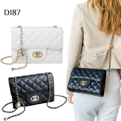 小香風菱格金球鏈條斜挎小方包 編號:D187