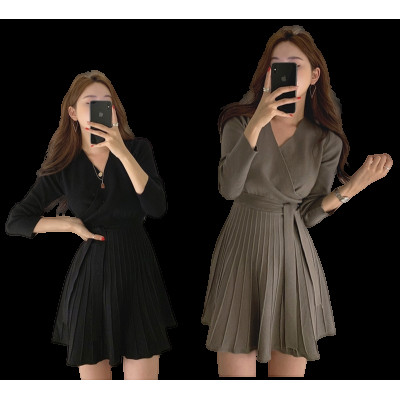 V領繫帶收腰長袖針織百褶連身裙 編號:B387