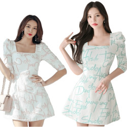 方領收腰七分袖連衣裙 編號:B328